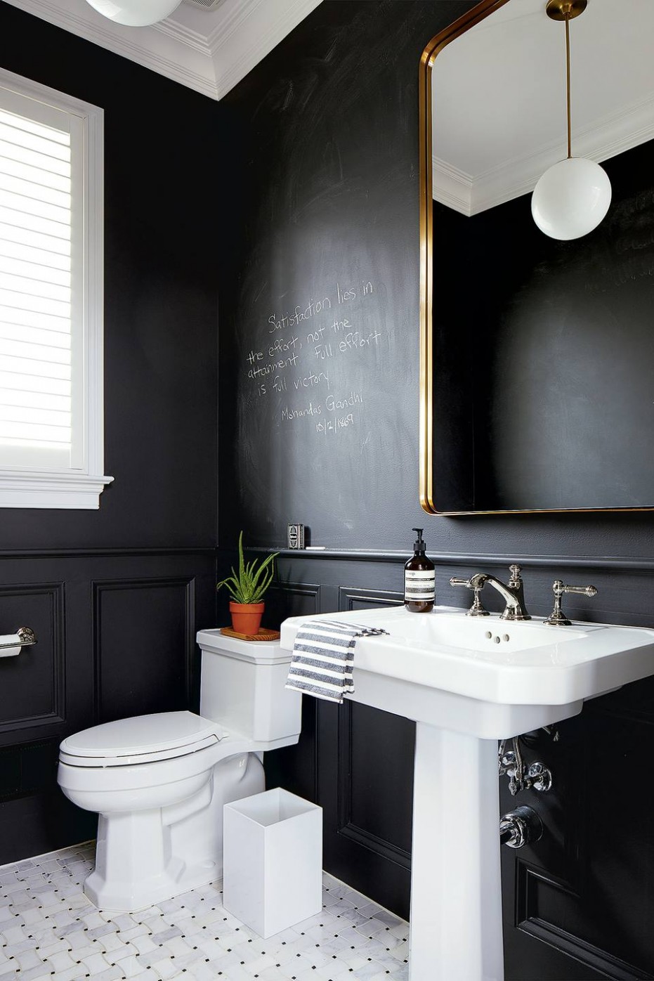 10 Sophisticated Chalkboard Paint Ideas For Homes How Do You Paint Over Chalkboard Paint