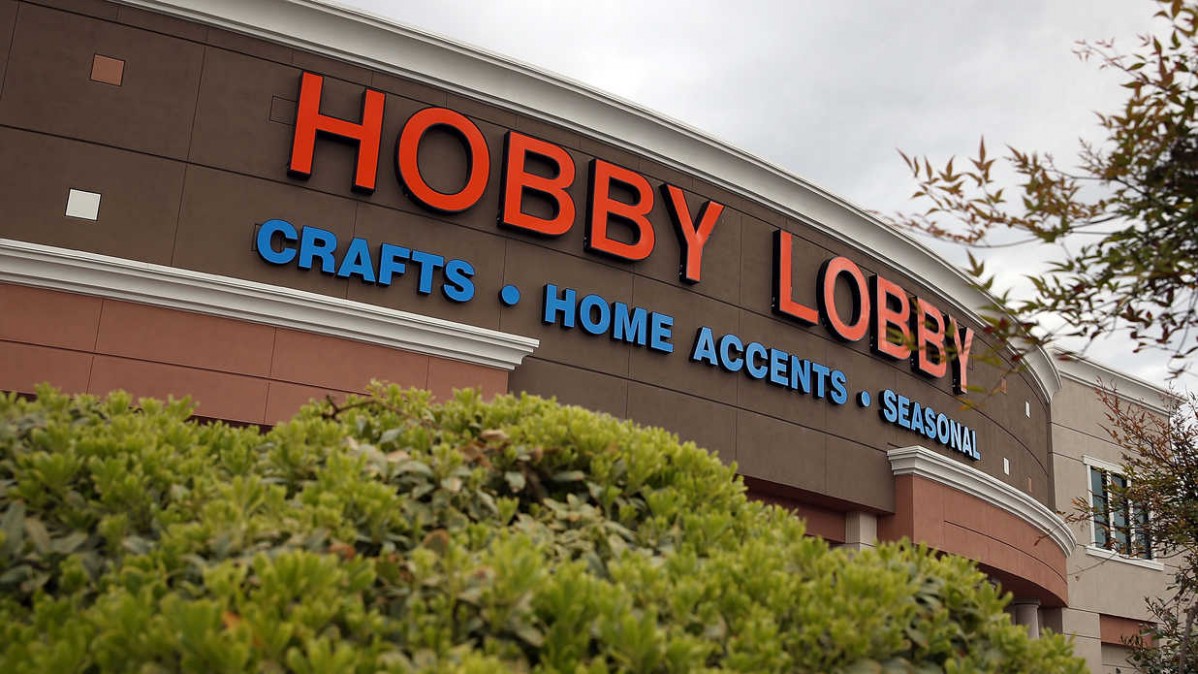 6 Tips For Shopping Hobby Lobby Like A Pro Southern Living Hobby Lobby 40 Coupon On Furniture