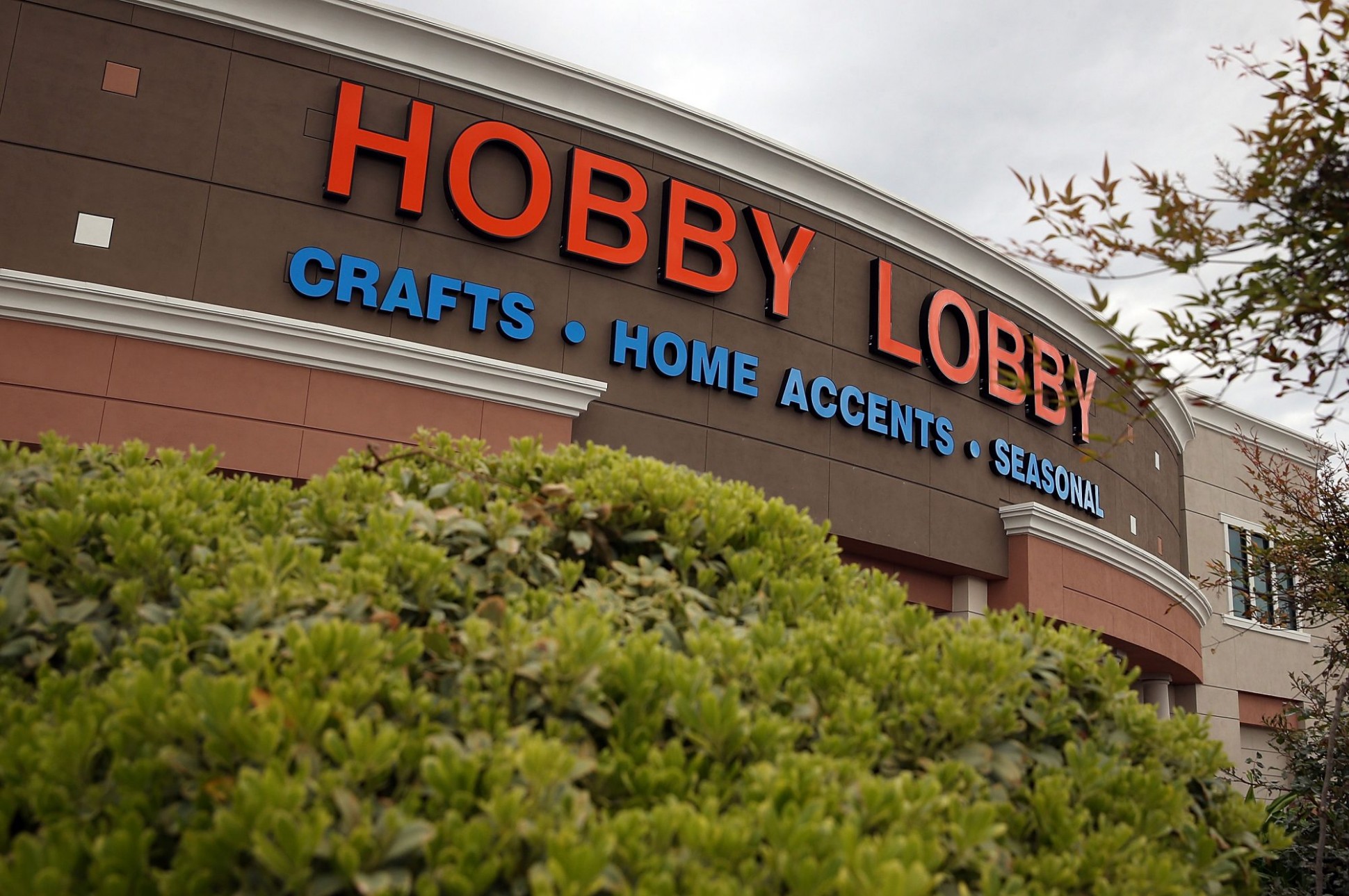 9 Tips For Shopping Hobby Lobby Like A Pro | Southern Living Hobby Lobby Accent Furniture