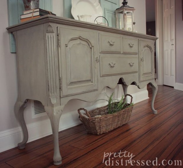 Annie Sloan Chalk Paint In French Linen. Sealed With Annie ..