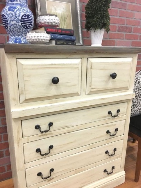 Annie Sloan Old White With Dark Wax. Hardware From D ..
