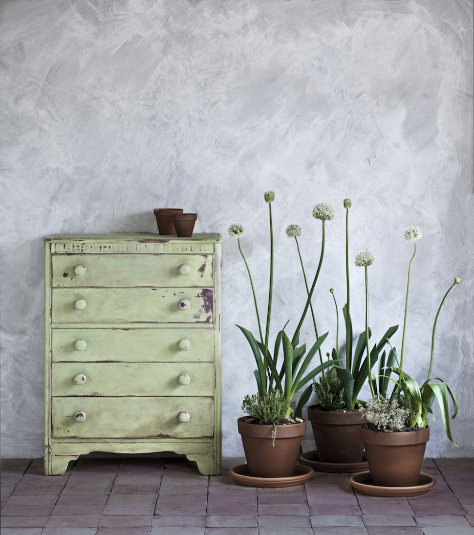 Annie Sloan Teams Up With Oxfam To Launch A New Chalk Paint ..