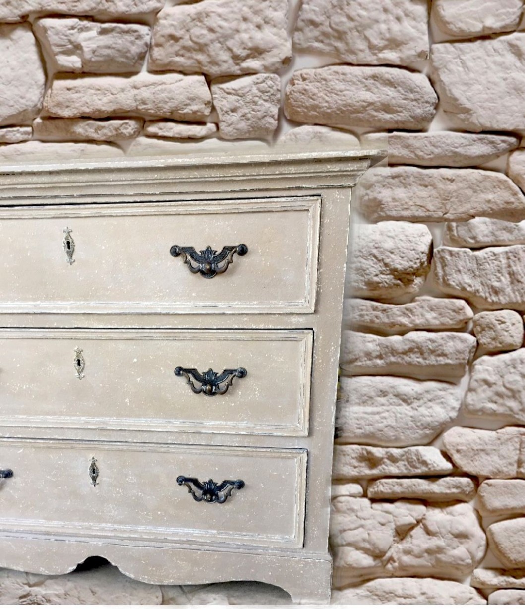 Chalk Paint Annie Sloan: Old White And A Custom Mix Of Cream ..