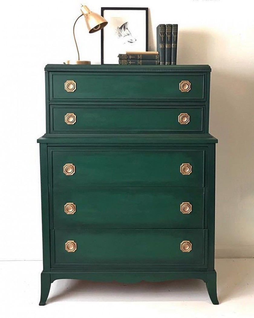Chalk Paint® By Annie Sloan In Amsterdam Green And Black Chalk ..