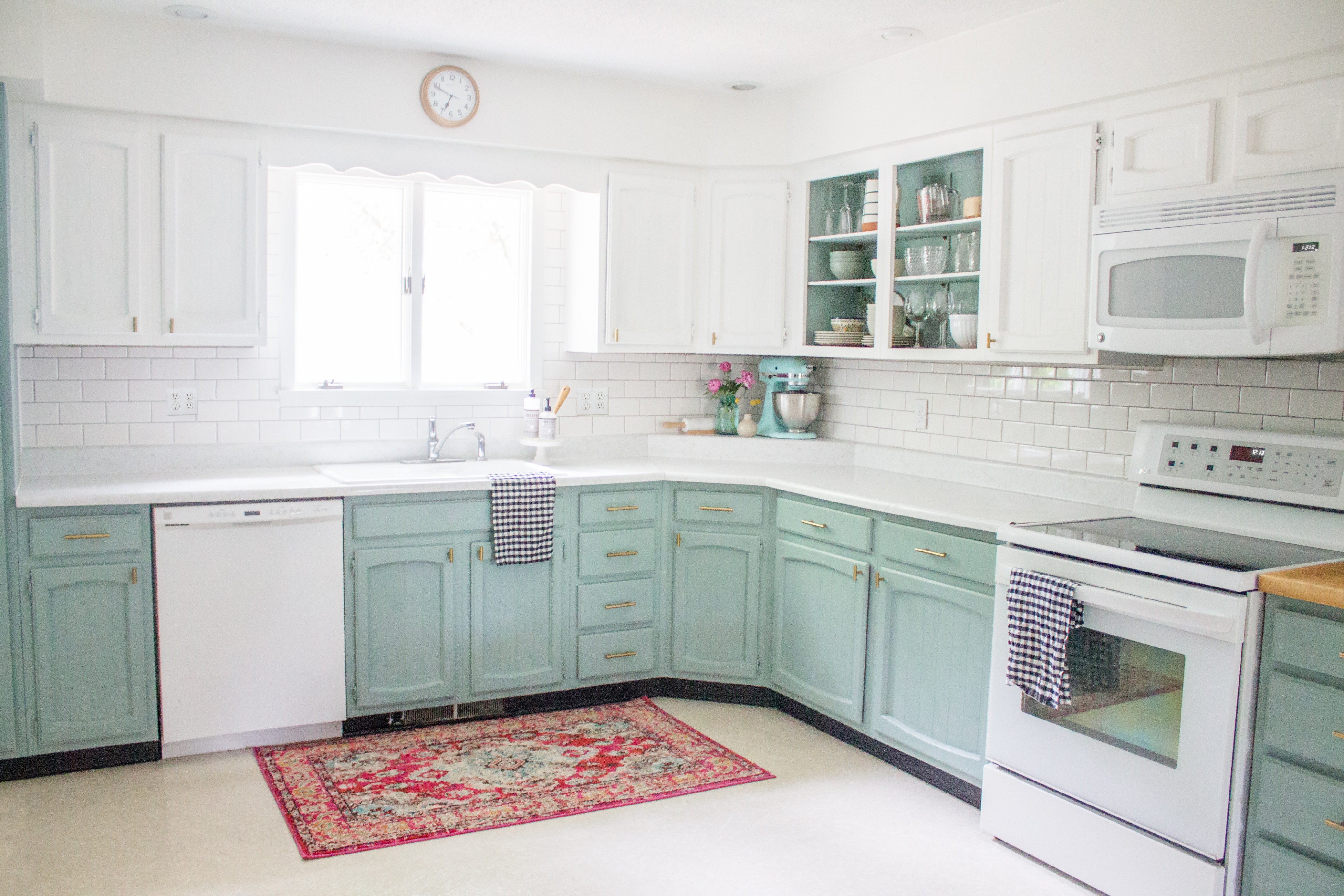 Chalk Painted Kitchen Cabinets Two Years Later | Holland Avenue Home Annie Sloan Chalk Paint 2018