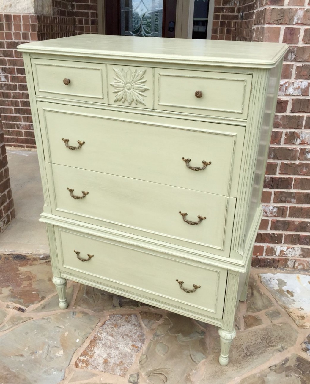 Cute Vintage Chest Of Drawers Painted With Annie Sloan Versailles ..
