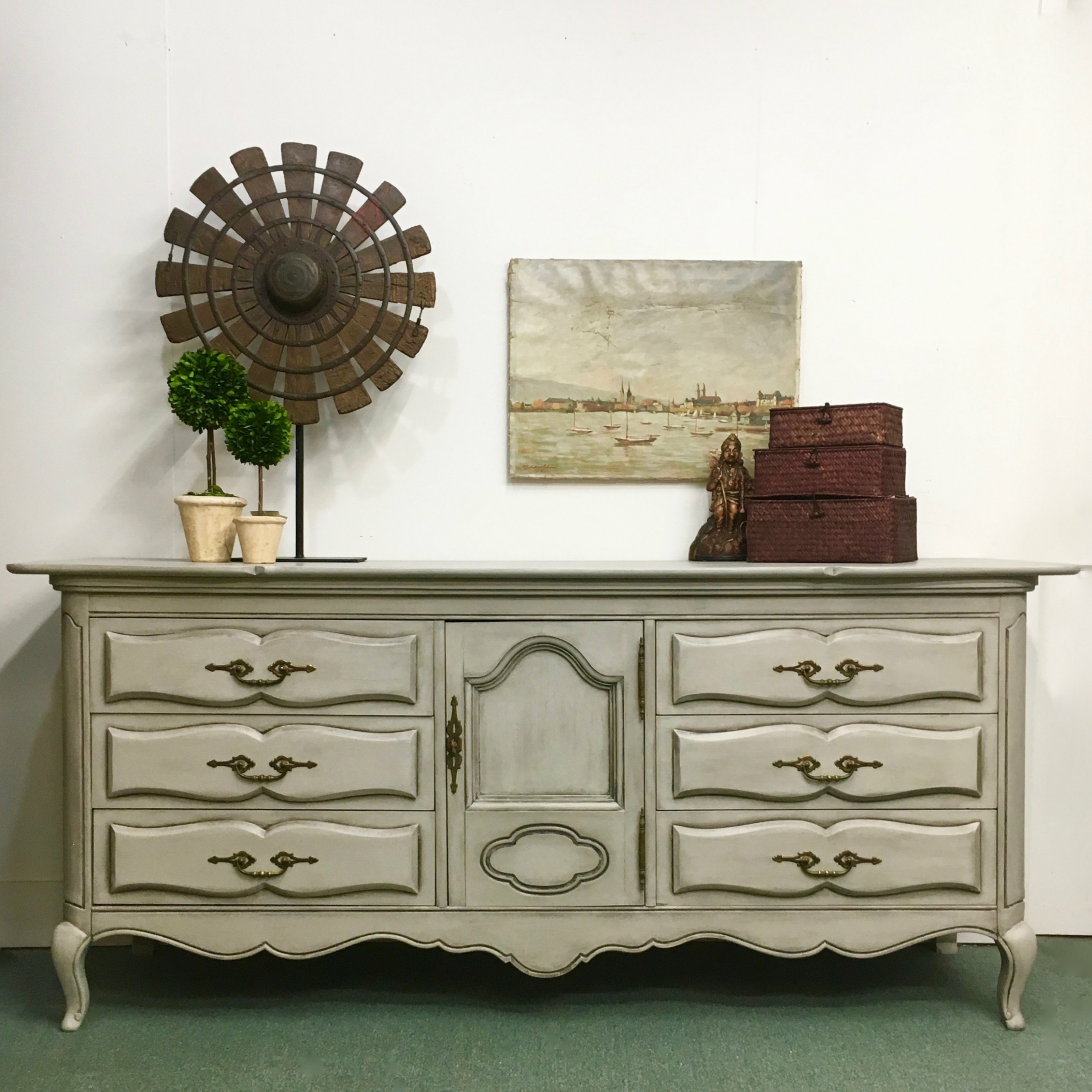 French Provincial Dresser In Paris Grey Chalk Paint® By Annie Sloan Annie Sloan Chalk Paint Paris Grey Where To Buy