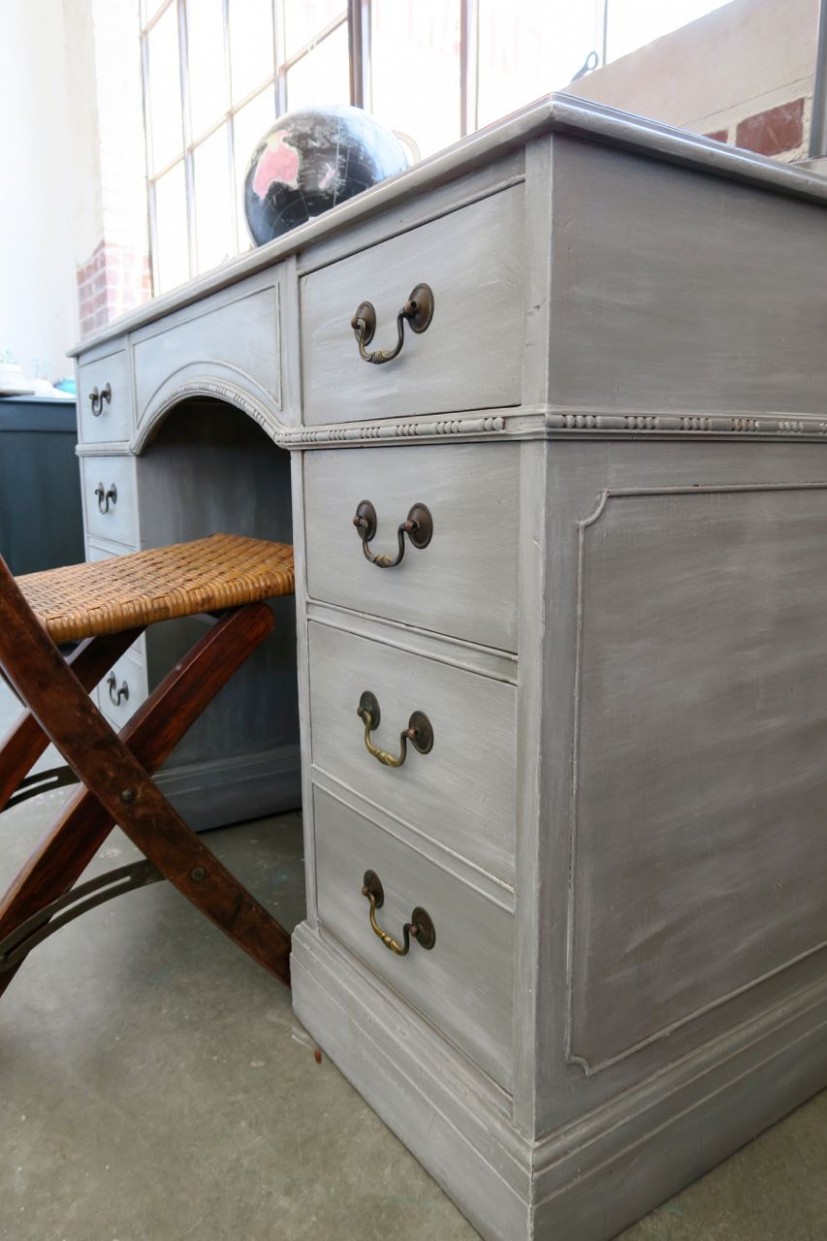 Georgeous Gray Desk: Using White Wax On Furniture | Grey Desk ..
