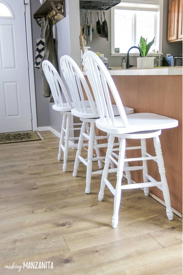 How To Chalk Paint Bar Stools With General Finishes Chalk Paint ..