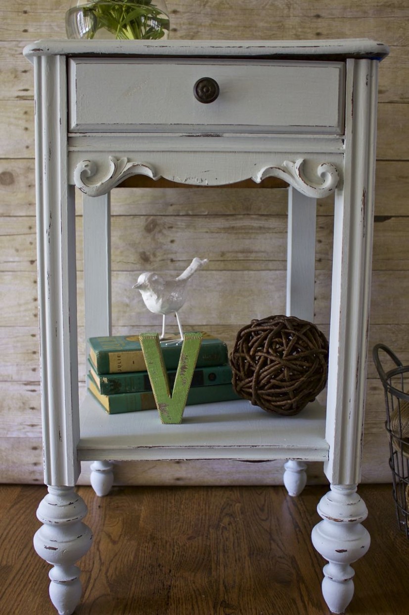 How To Chalk Paint Furniture Our Best Tips 10 Bees In A Pod Annie Sloan Chalk Paint Tips