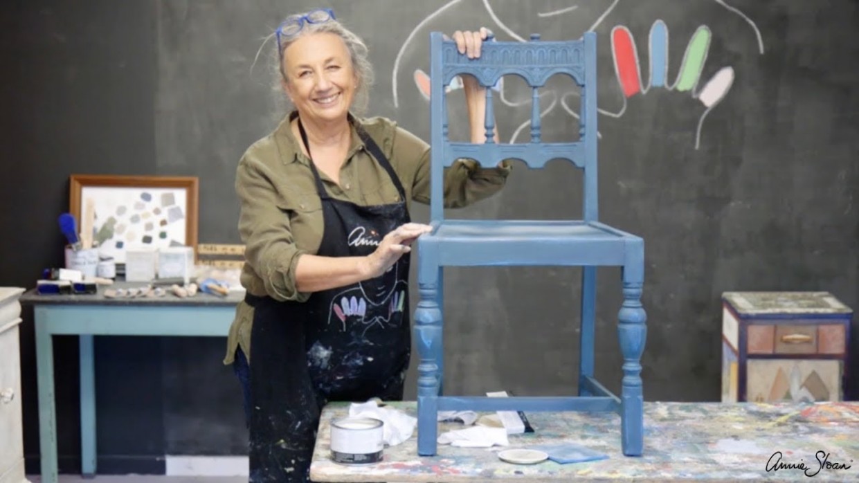 How To Create A Two Colour Distress Using Chalk Paint® Annie Sloan Chalk Paint Chair Ideas