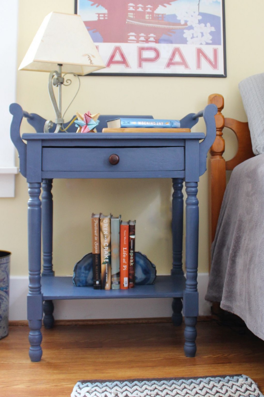 How To Paint An End Table With Chalk Paint How To Chalk Paint Wood Table