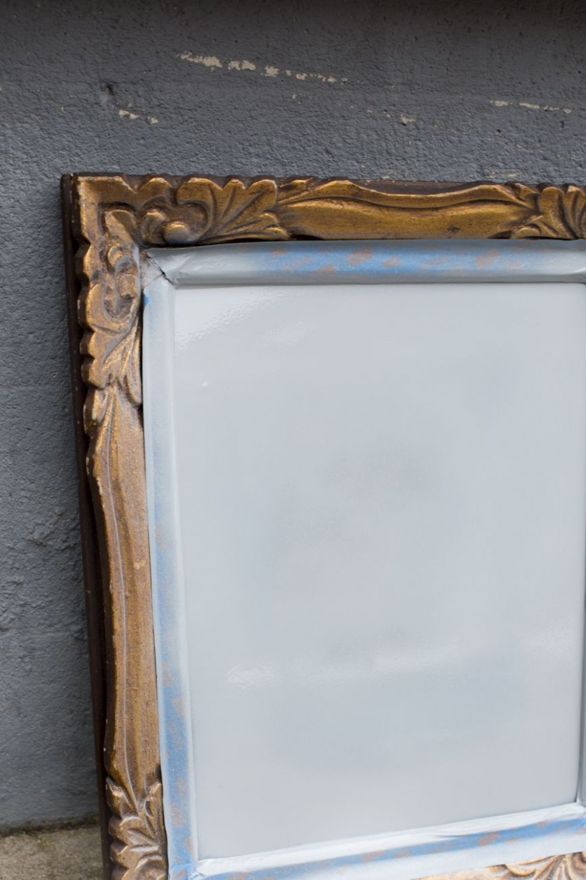 How To Turn An Old Mirror Into A Chalkboard How To Use Chalkboard Paint On Wood
