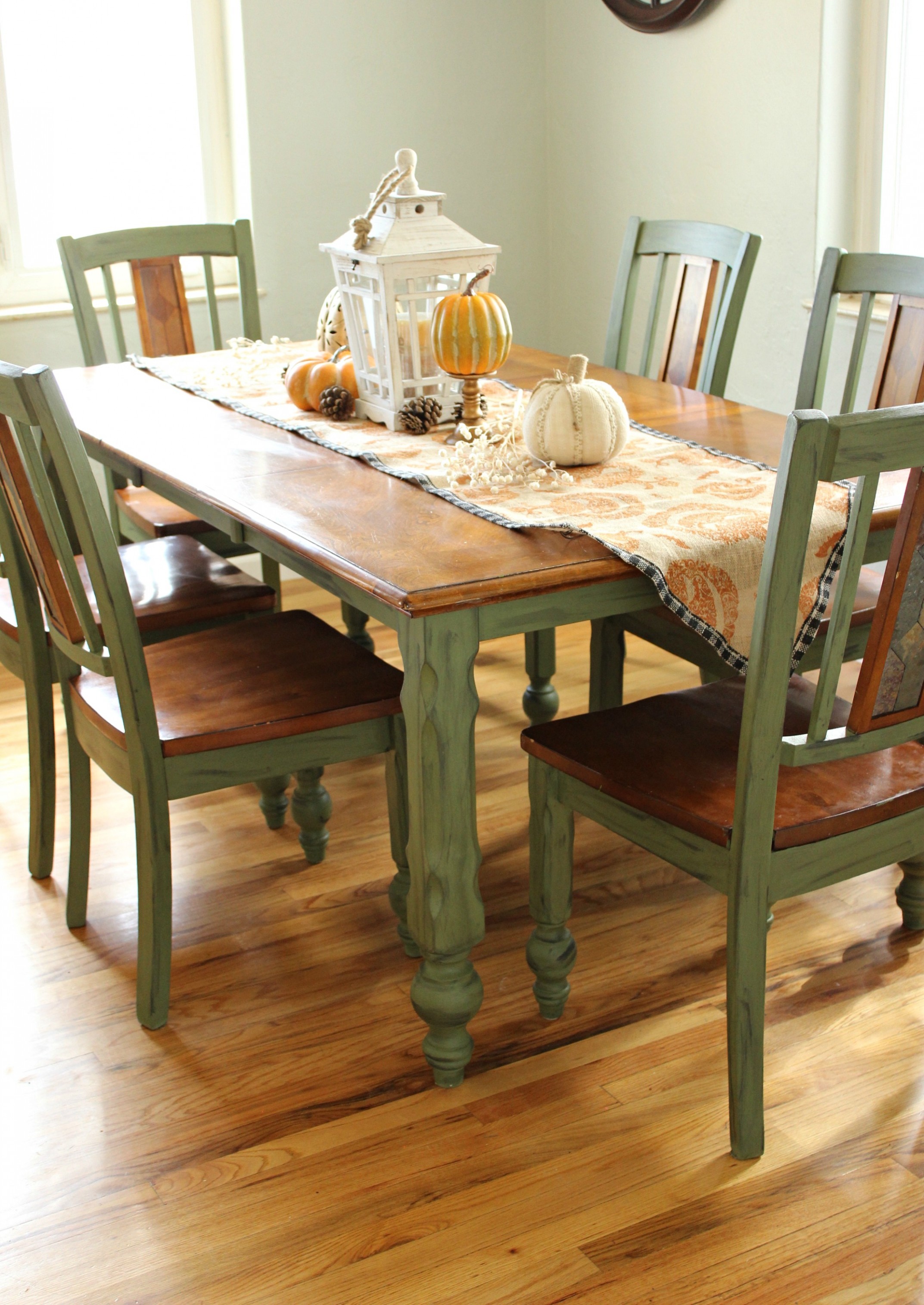 How To Update A Table With Chalk Paint I Dig Pinterest Chalk Paint Around Me