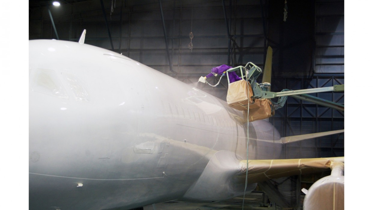 Magnetic Mro Opens Painting Hangar | Aviationpros