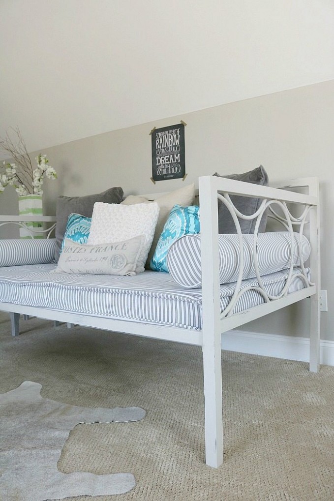 Metal Daybed Makeover | Refresh Restyle Can You Chalk Paint A Metal Door