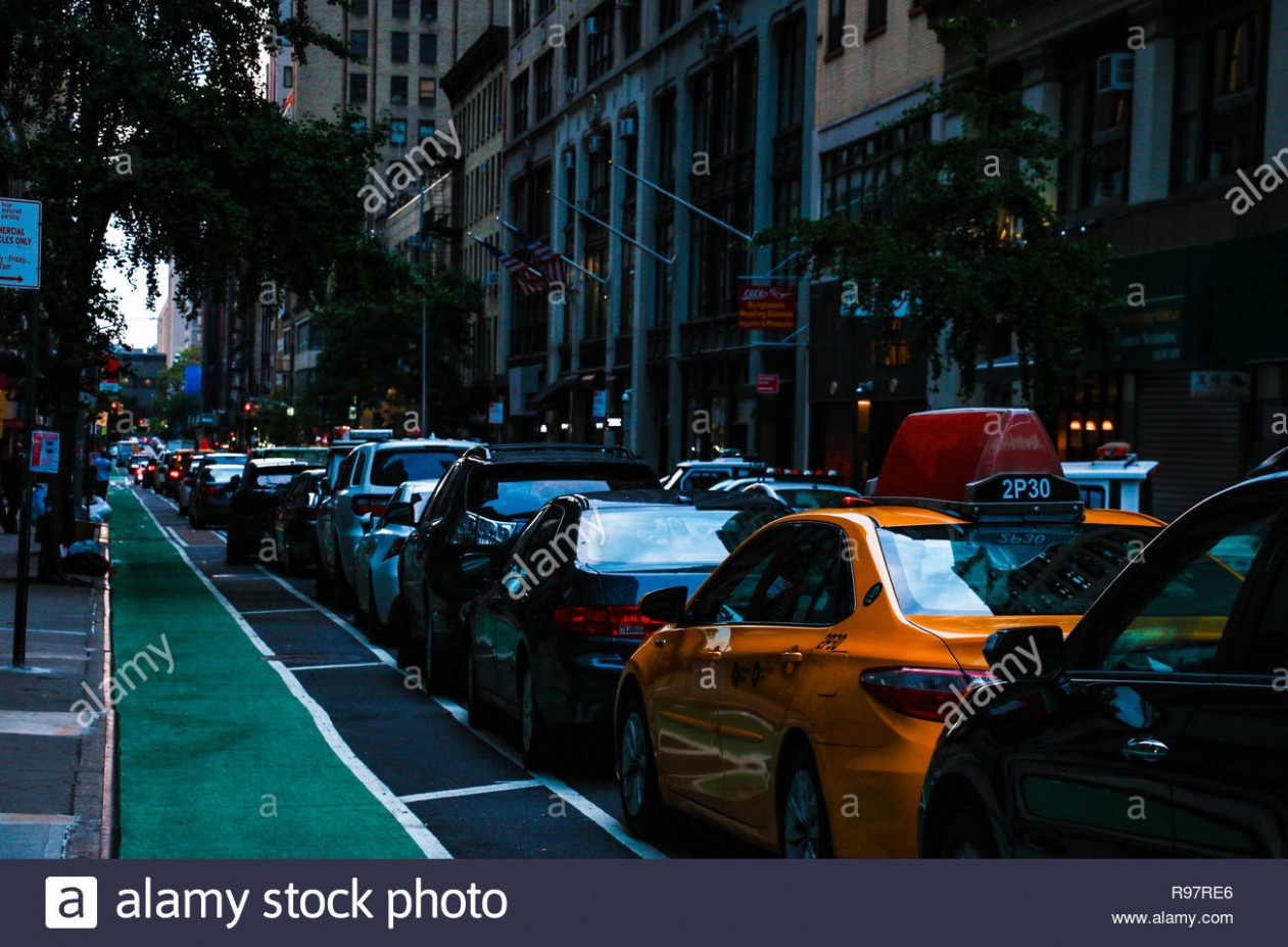 New York, Usa August 8, 8: Empty Double Cycling Road In ..