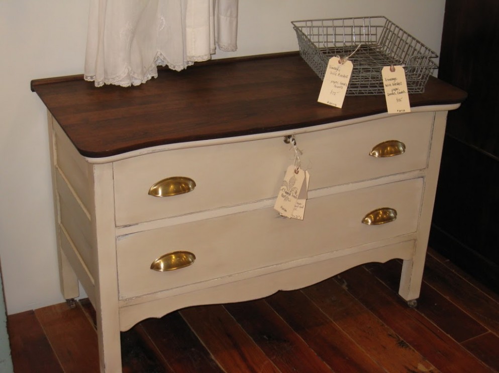 Old Ochre | A French Touch Annie Sloan Chalk Paint Old Ochre