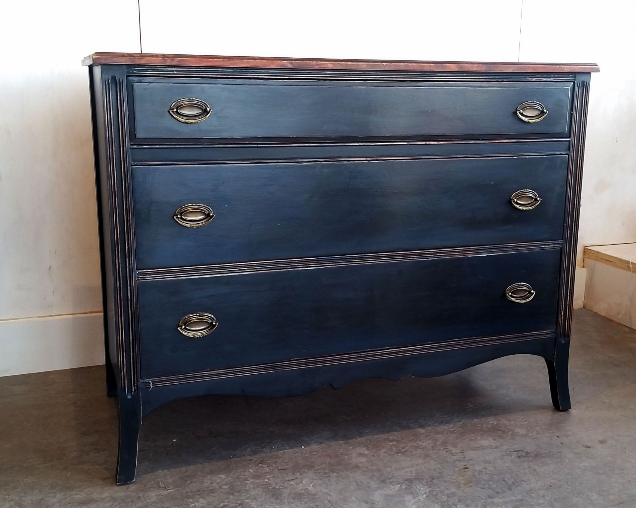 Painted In A 10/10 Mix Of Graphite And Napoleonic Blue Chalk Paint ..