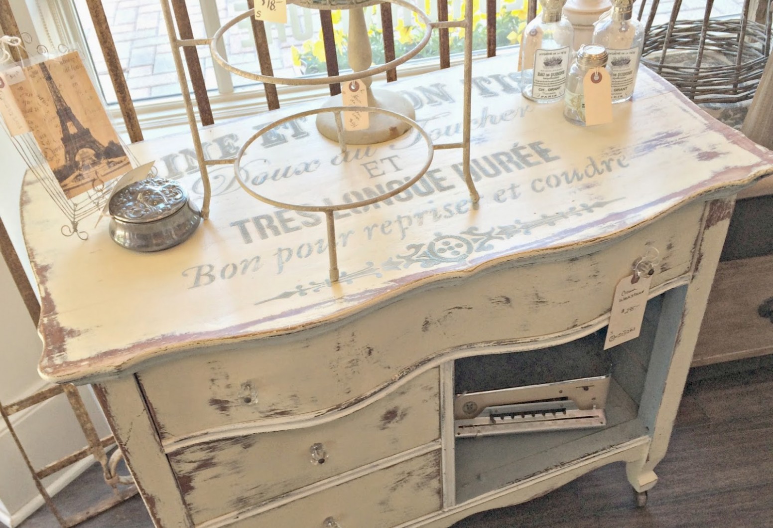 Patty Antle's Prettys: Painting The Annie Sloan Chalk ..