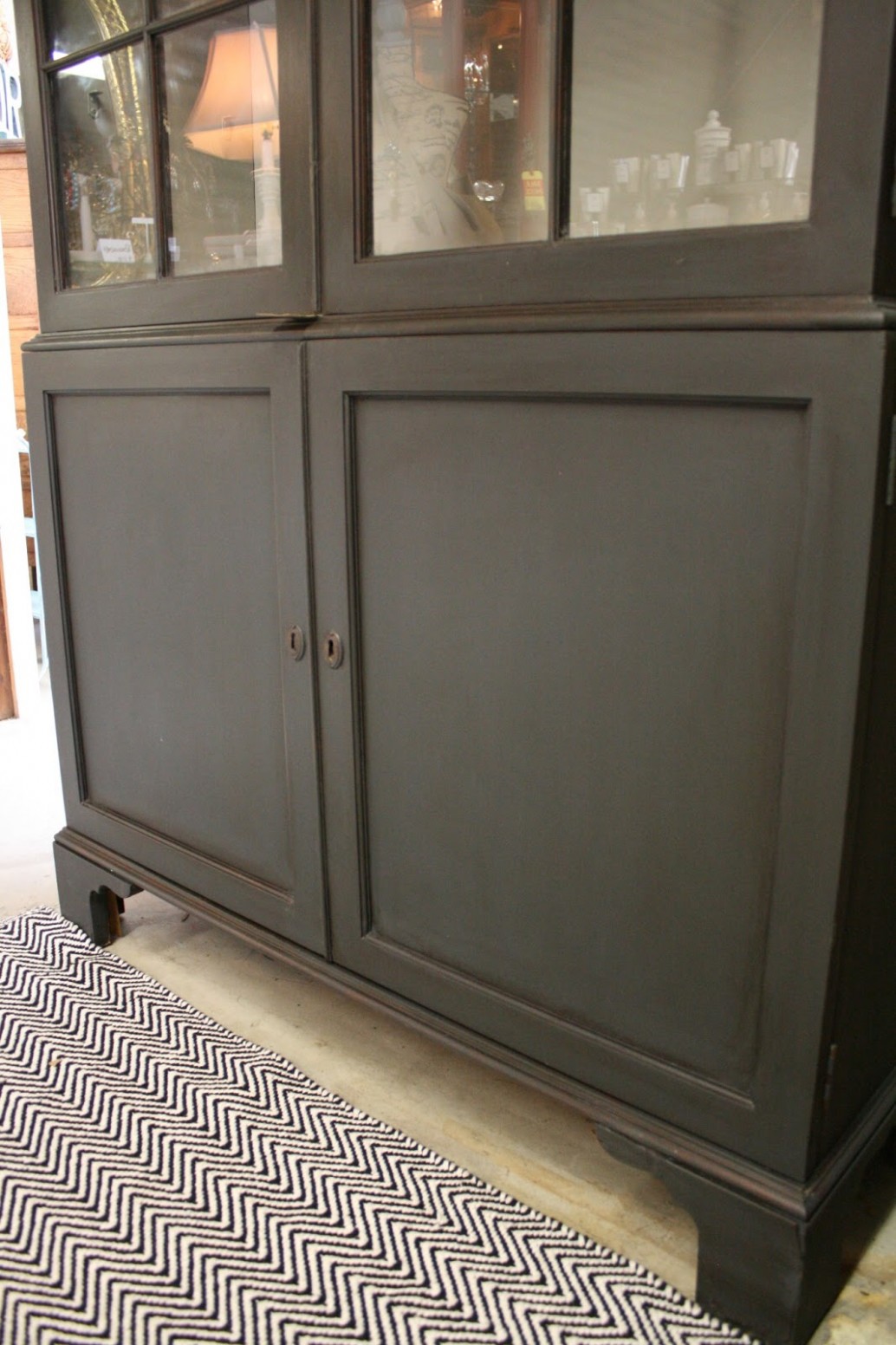 Reloved Rubbish: Graphite And French Linen China Cabinet Annie Sloan French Linen Dark Wax