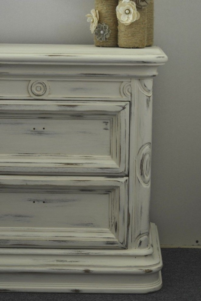 The Beginner’s Guide To Distressing Furniture The Easy Way ..
