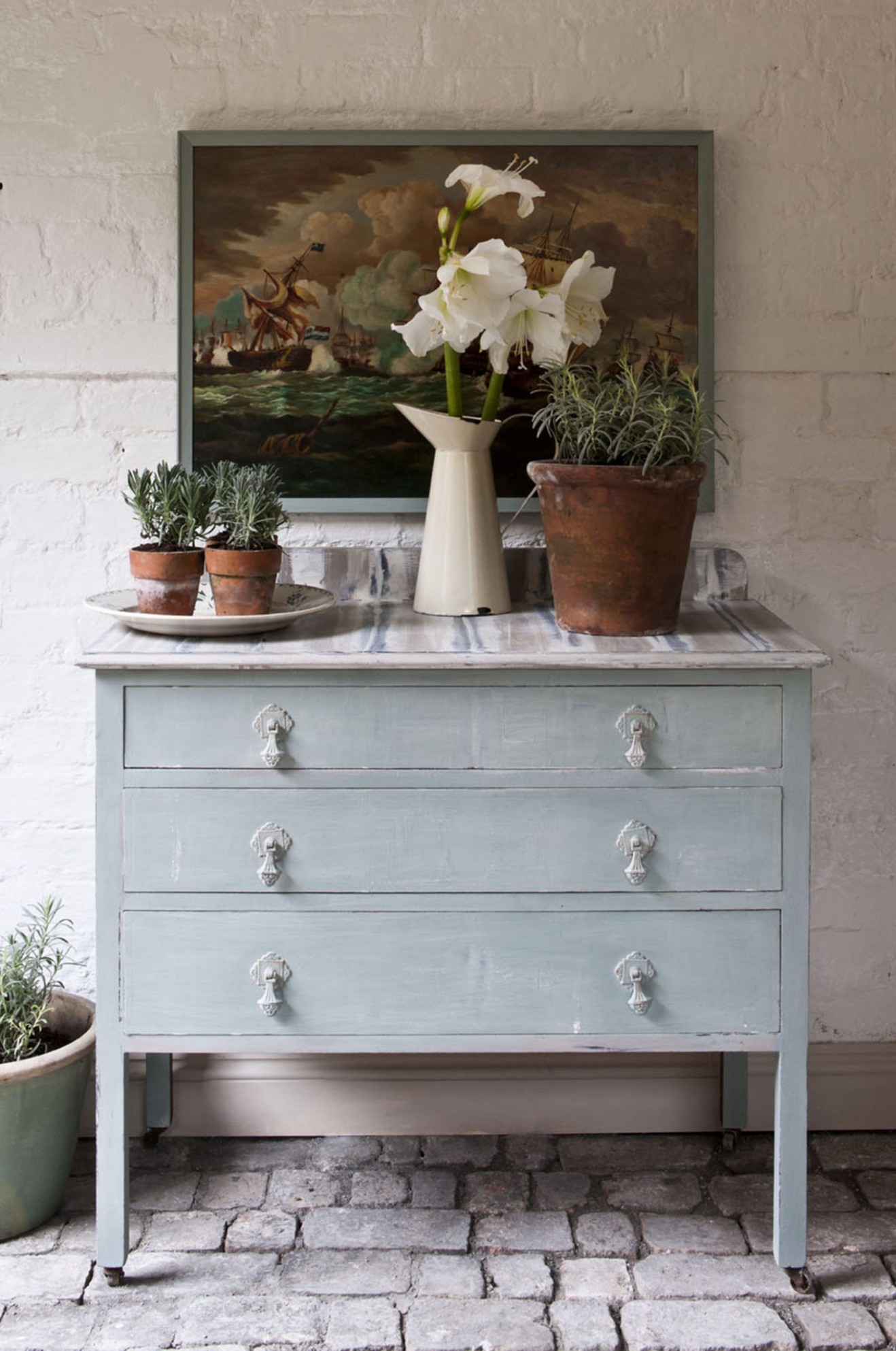 The New Chalk Paints For Creating Distressed Furniture The ..