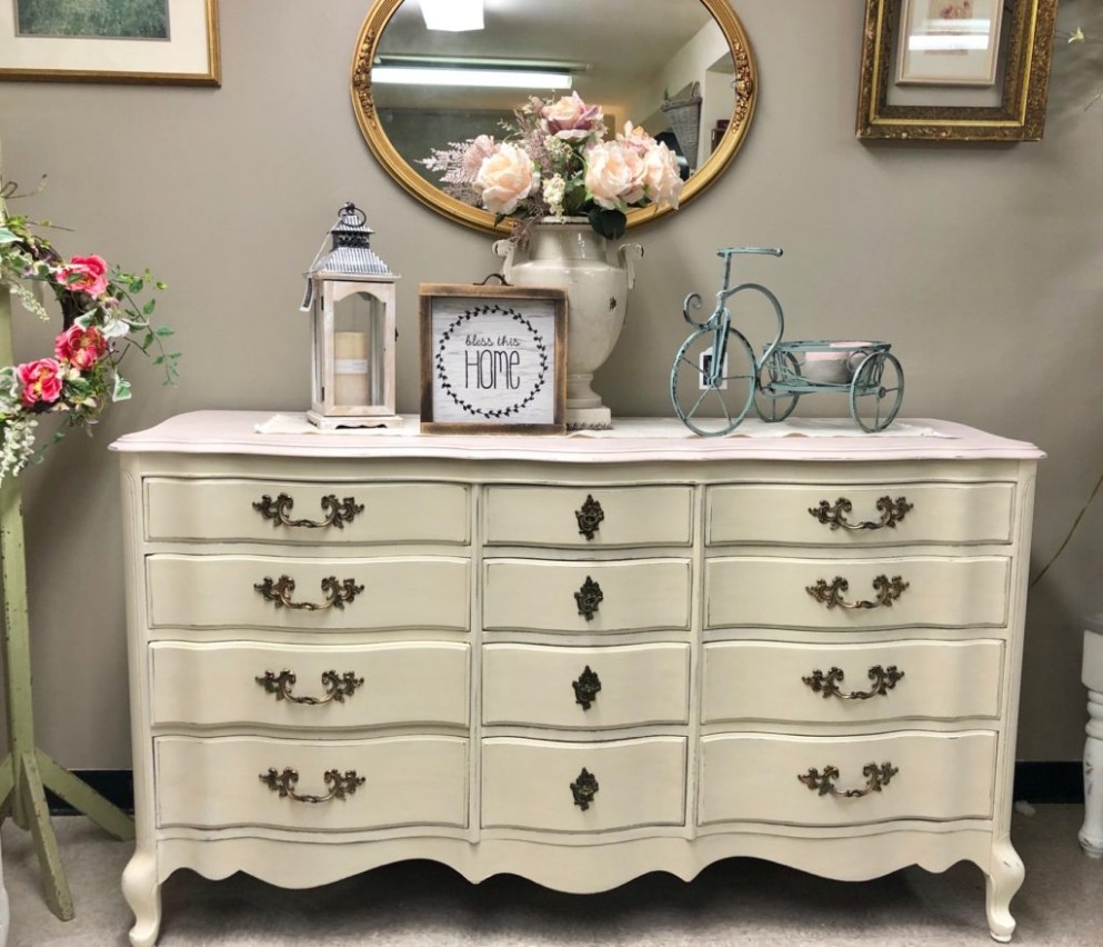 Vintage & Co Refinished Repurposed Used Furniture And Antiques ..