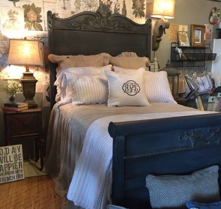 Vintage Bed Finished In Graphite Chalk Paint® With Washes ..
