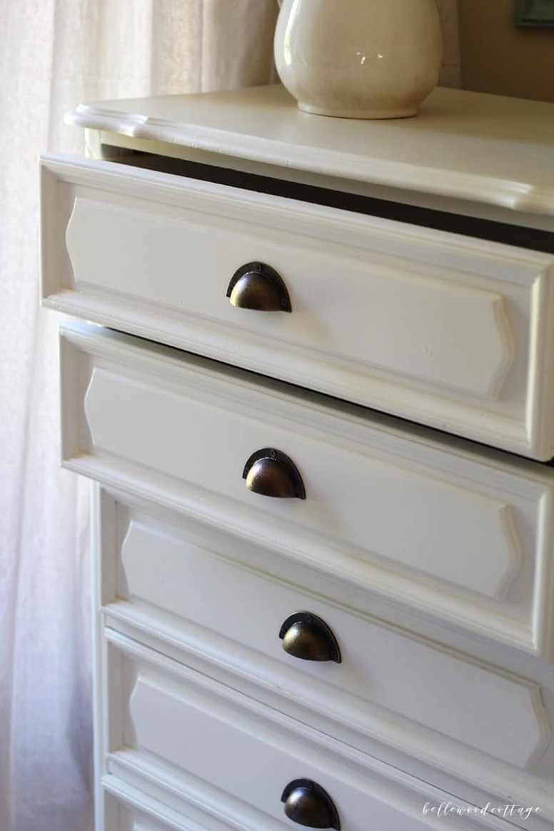 What Is So Great About Chalk Paint? Bellewood Cottage Old White Annie Sloan Chalk Paint With Dark Wax